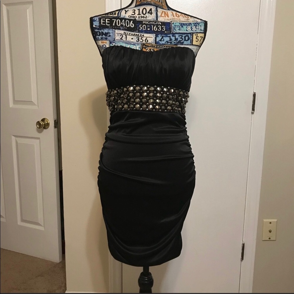 Like New Studded Waist Strapless Ruched Cocktail Spaghetti mini Black Dress